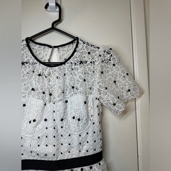 White Black Corset Hibiscus Floral Lace Guipure Tiered Mini Dress Size Small - Picture 5 of 15